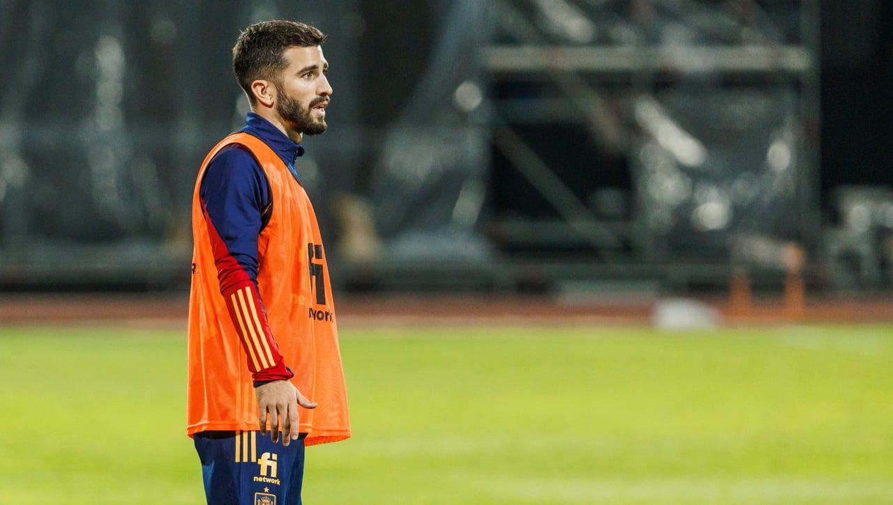 Gayá 'abandona' a España a tres días del Mundial de Qatar 2022