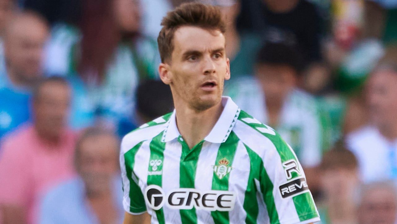 Diego Llorente llama a la puerta para volver