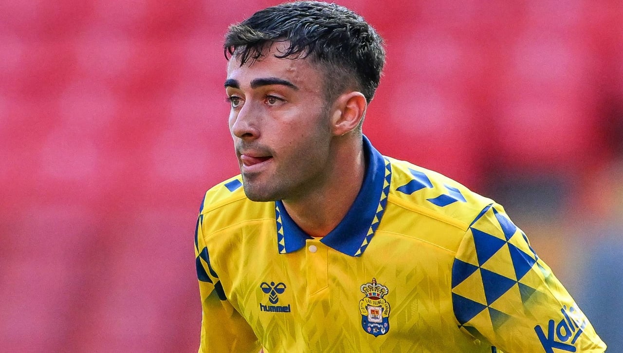 Una lesión deja a Alberto Moleiro fuera de los planes de Santi Denia