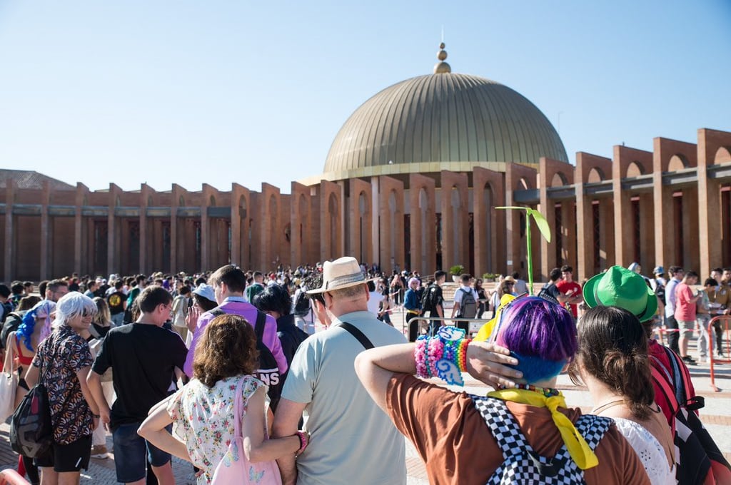 Locura en Sevilla: desalojo masivo por un cortocircuito
