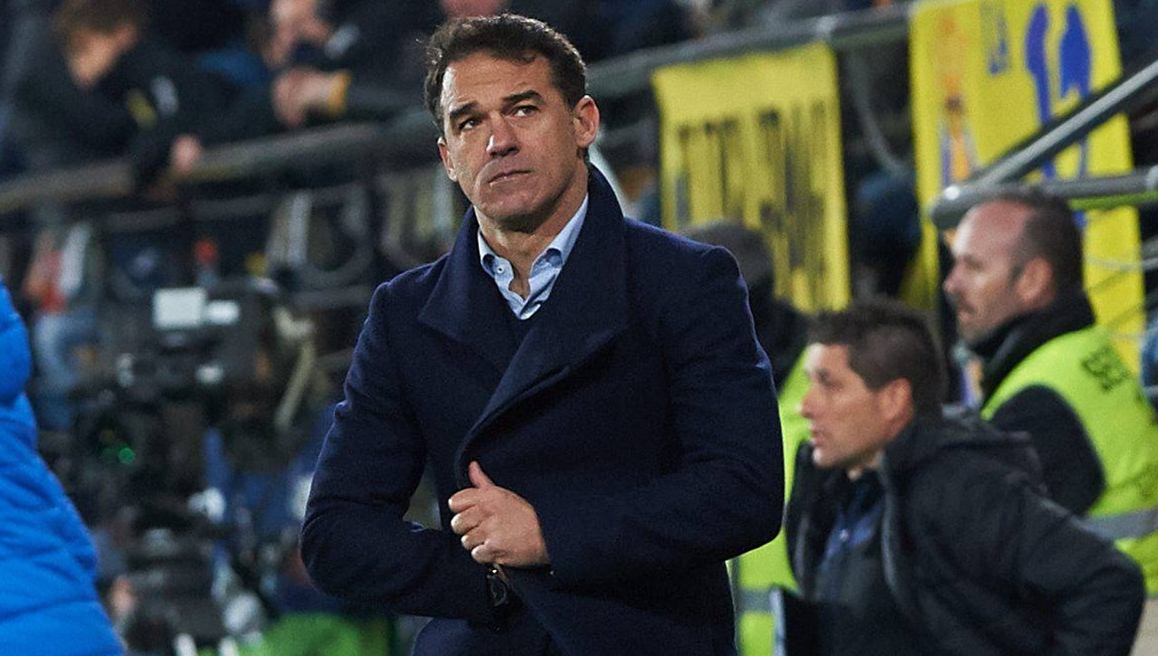 Luis García Plaza se planta y paga al Alavés con la misma moneda