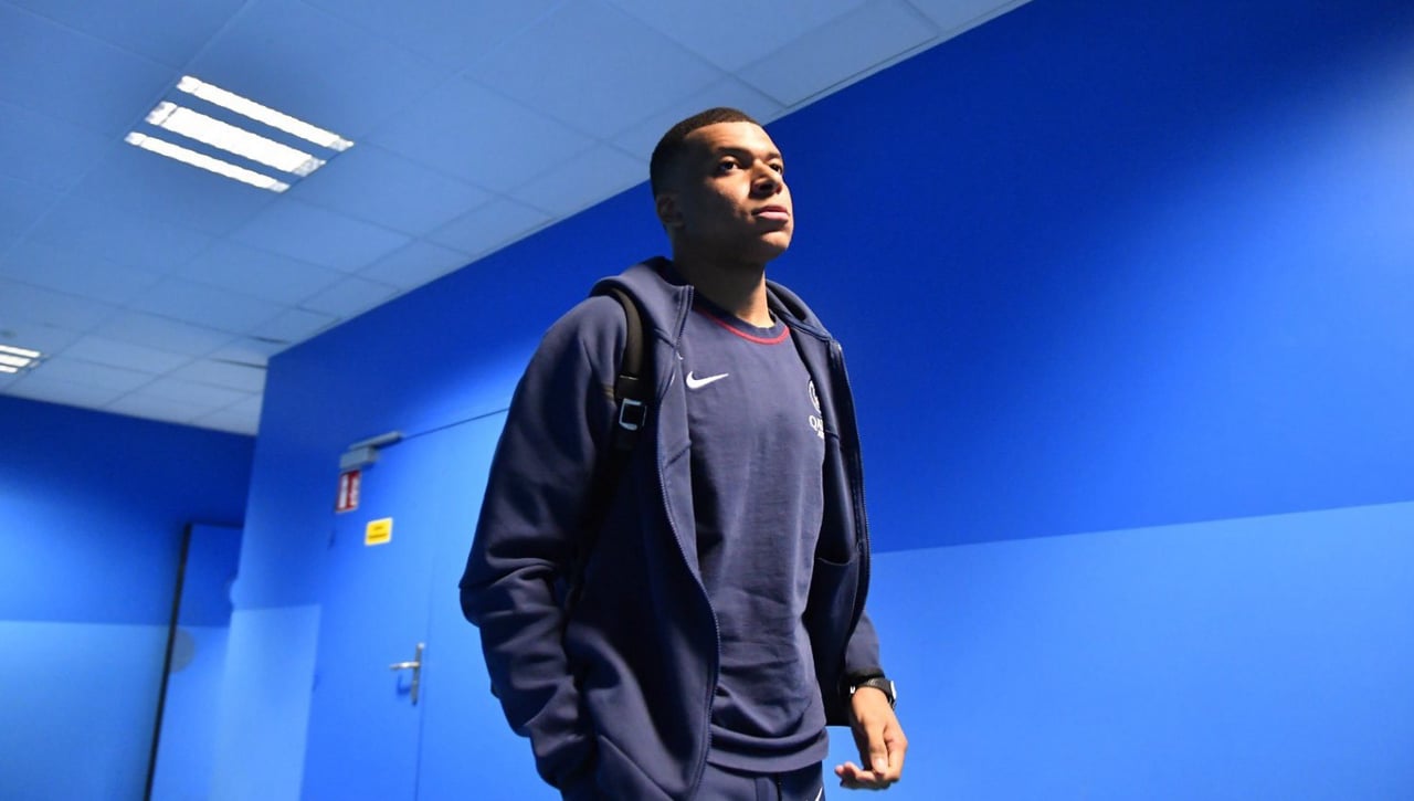 Mbappé se pone como Cavani