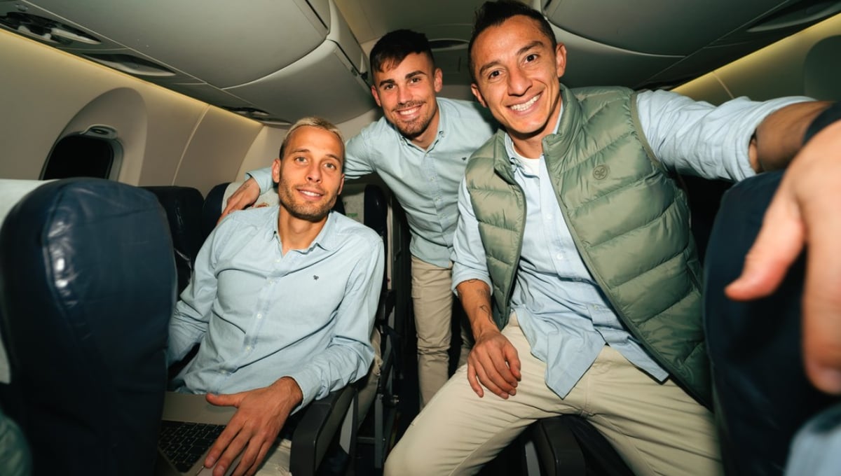 Varias novedades en la lista de convocados del Betis para visitar al Manchester United