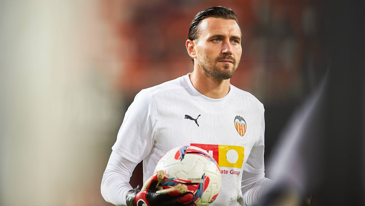 Dimitrievski se recupera de su lesión y está de nuevo a las órdenes de Corberán