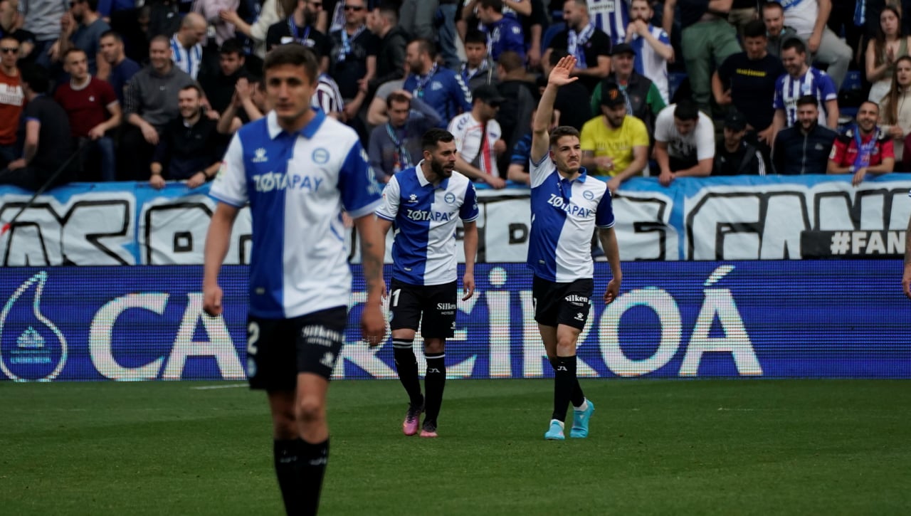 Ofrecido al Cádiz CF y acaba sobre la mesa del Granada CF