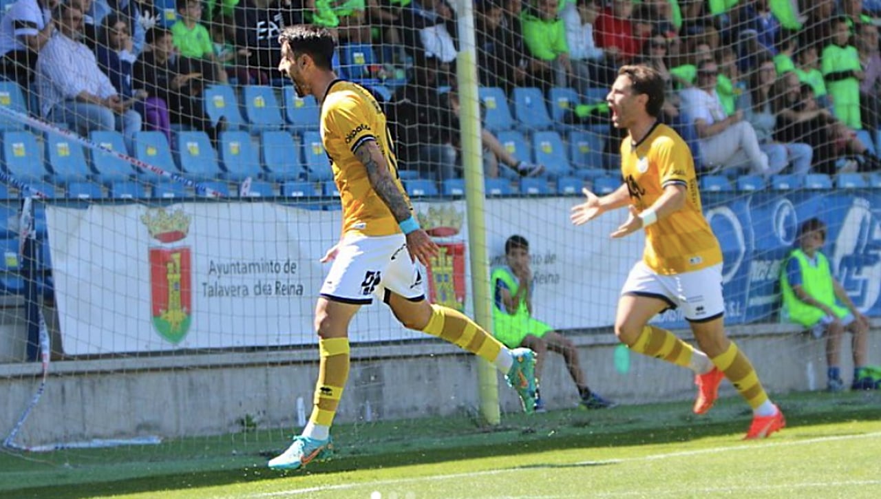 El Eldense se adelanta a Huesca, Mirandés y Racing de Santander