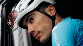 El futuro de Juan Ayuso, sobre la mesa