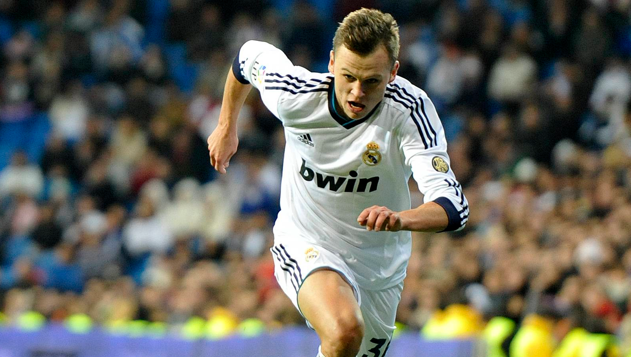 Cuándo es alineación indebida en un partido de fútbol