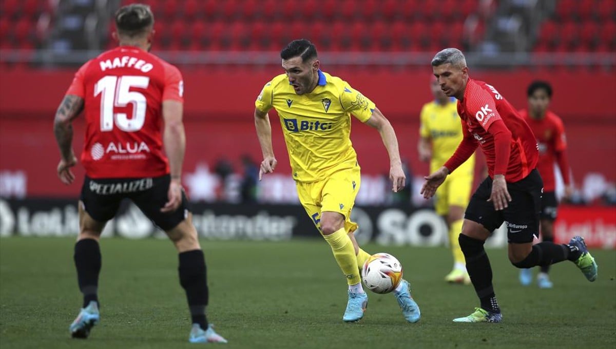 Lío a la vista con Lucas Pérez en el Cádiz