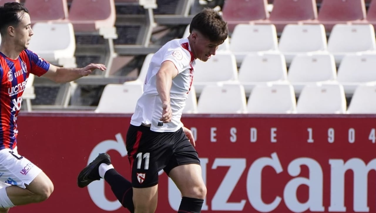 El Sevilla renueva a uno de sus canteranos prometedores