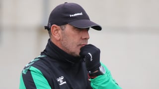 El Betis trata de contener la caída libre del Féminas: Francis, destituido