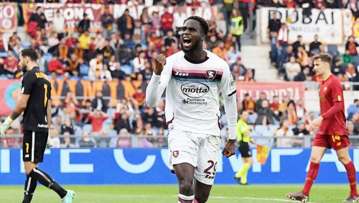 El Betis también mira delanteros