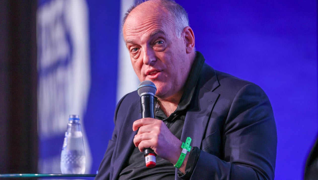 Tebas bromea con la Superliga de Florentino: "la Superliga iba a ser este septiembre y fíjate ahora..."