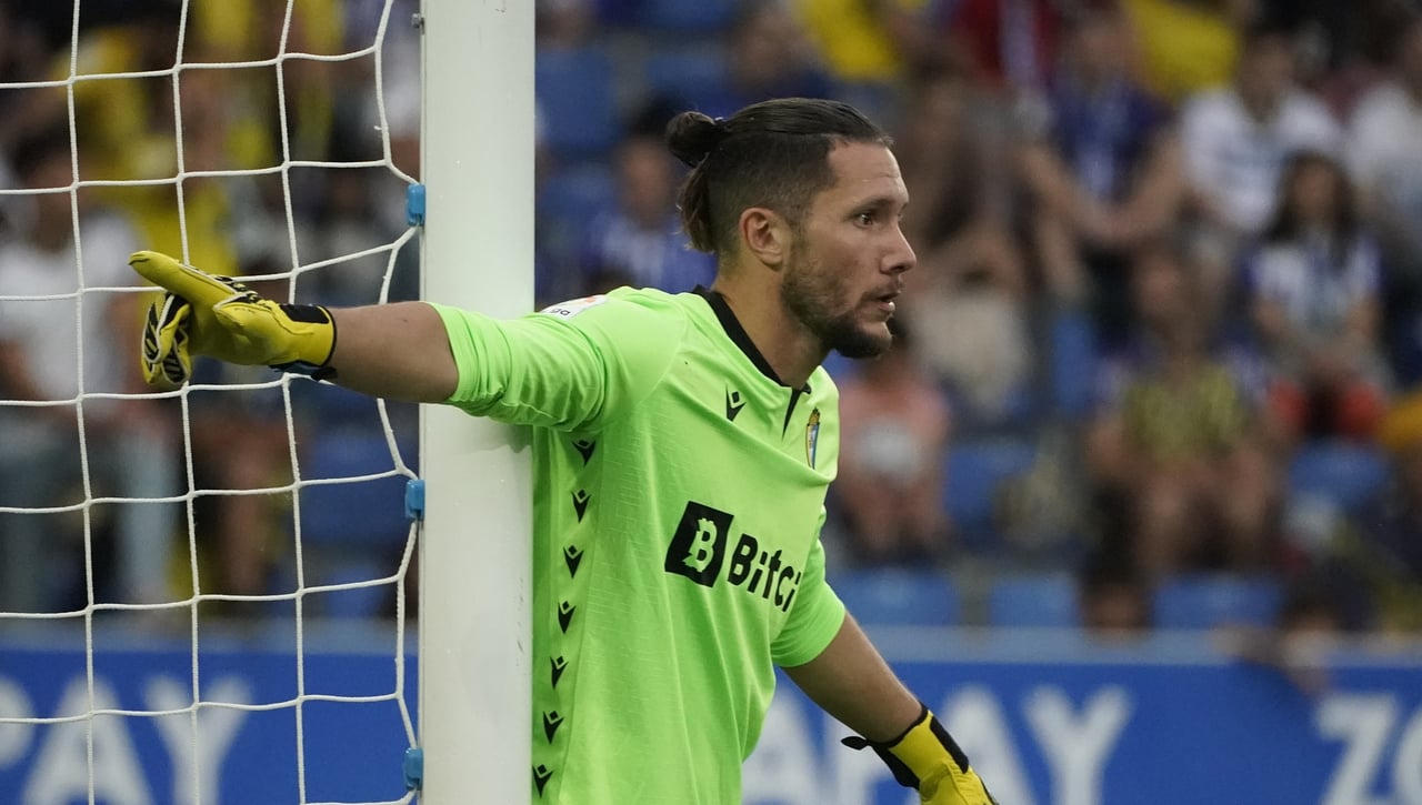 El Cádiz recurrirá las duras sanciones de Ledesma e Iza Carcelén