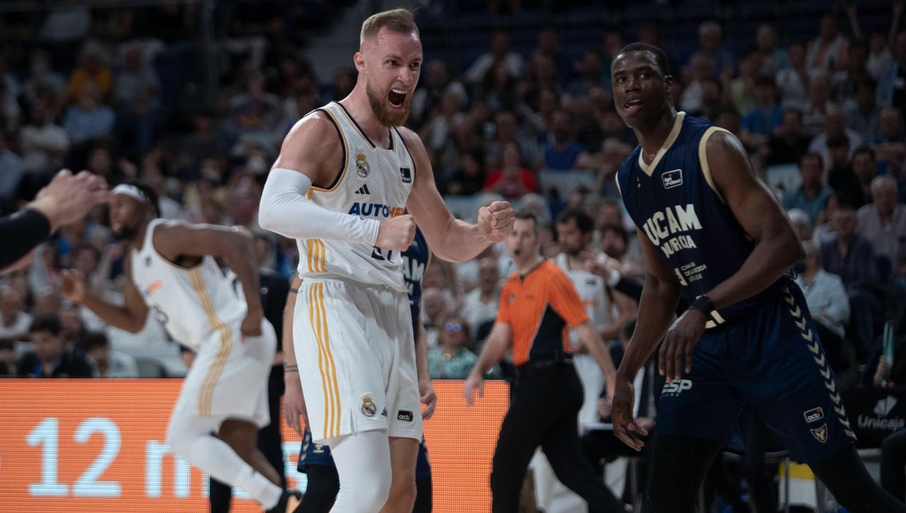 El Real Madrid golpea primero al UCAM para alzarse con el título (84-76)