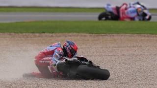 Marc Márquez se aleja él solo de la lucha por MotoGP