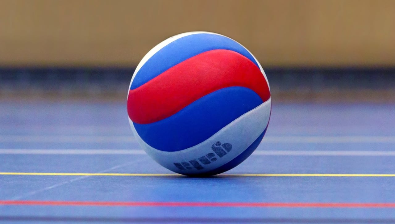 Écija y La Cañada comienzan el mes de diciembre imponiéndose en voleibol