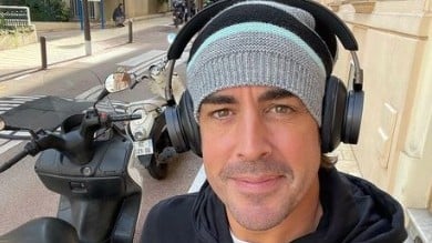 Alonso y Aston Martin ganan la primera carrera