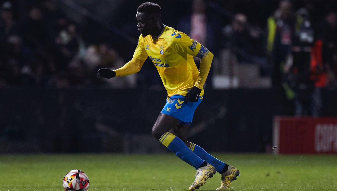 Zaragoza, Oviedo y Espanyol 'pelean' por un centrocampista de Las Palmas