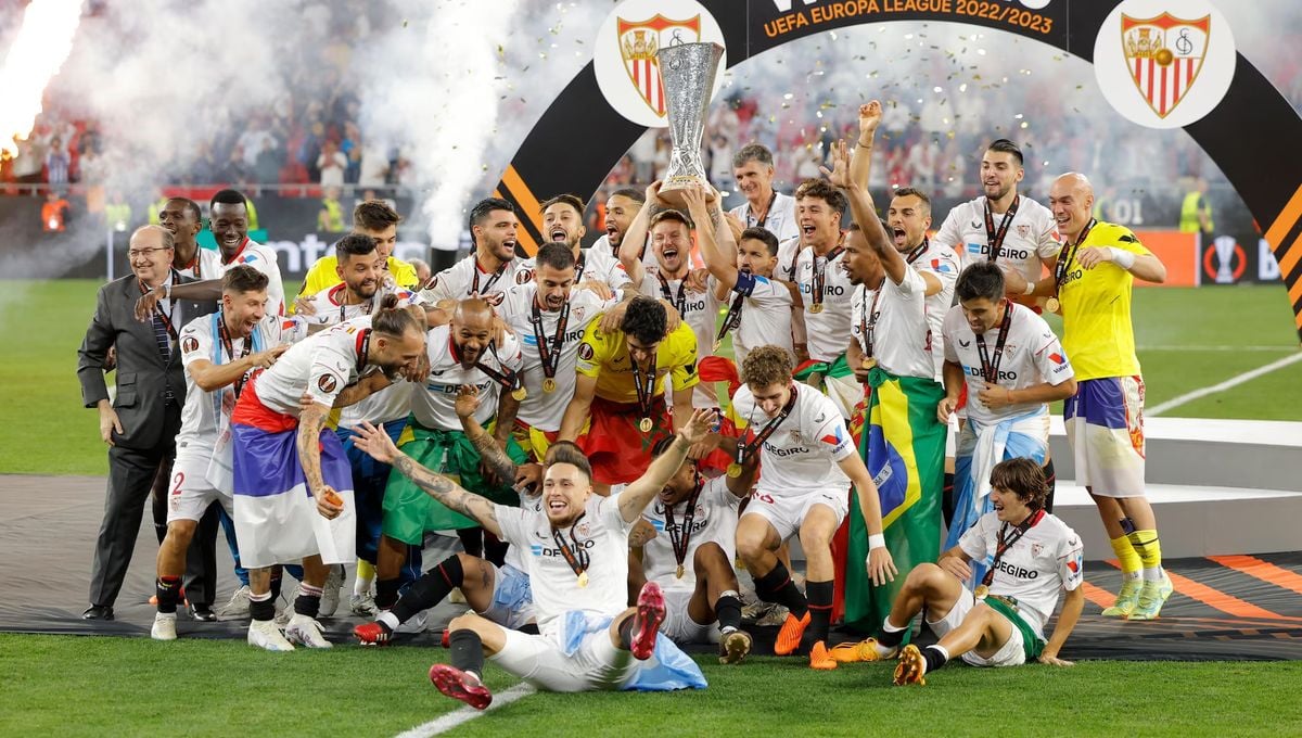 Detenida la persona que estafó a aficionados del Sevilla con viajes falsos a la final de la Europa League en Budapest