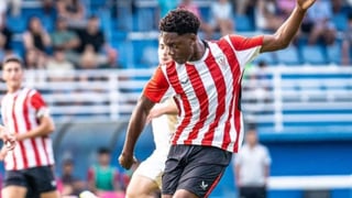 El Athletic se piensa el futuro de Igor Oyono