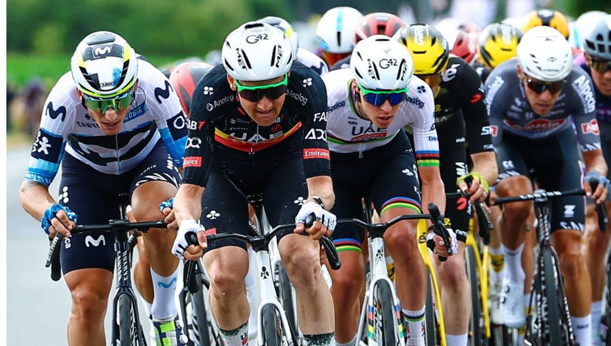 El Movistar Team saca petróleo y Evenepoel se desploma en el arranque del Tour de Francia