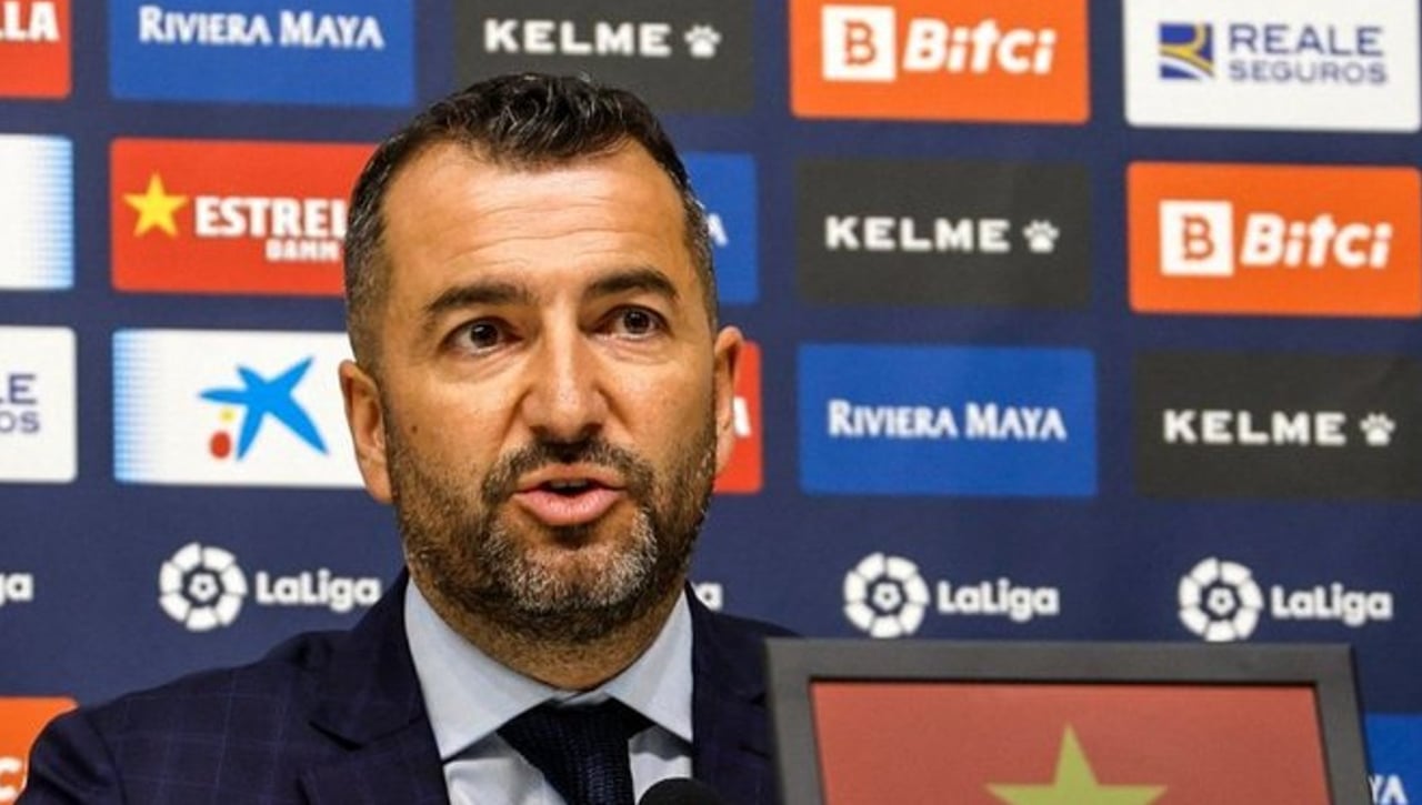 Saltan chispas en el Espanyol: así fue la discusión entre Diego Martínez y Domingo Catoira