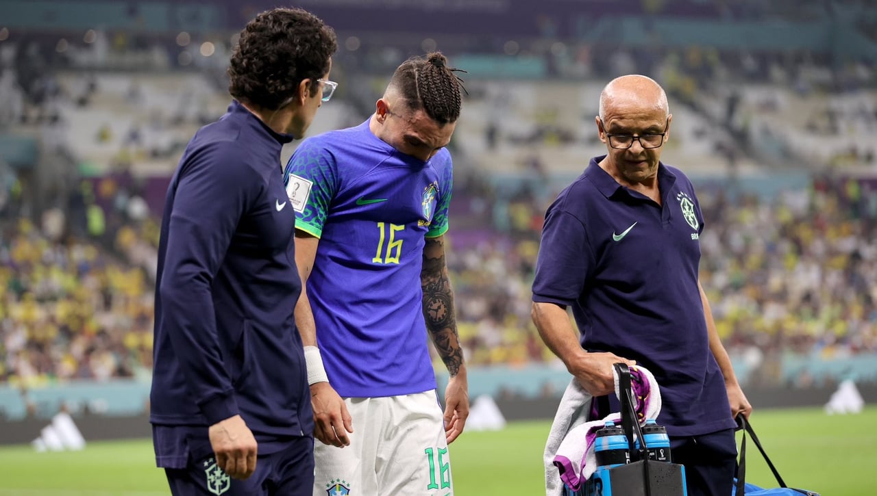 Alex Telles dice adiós al Mundial de Qatar: el parte médico del sevillista