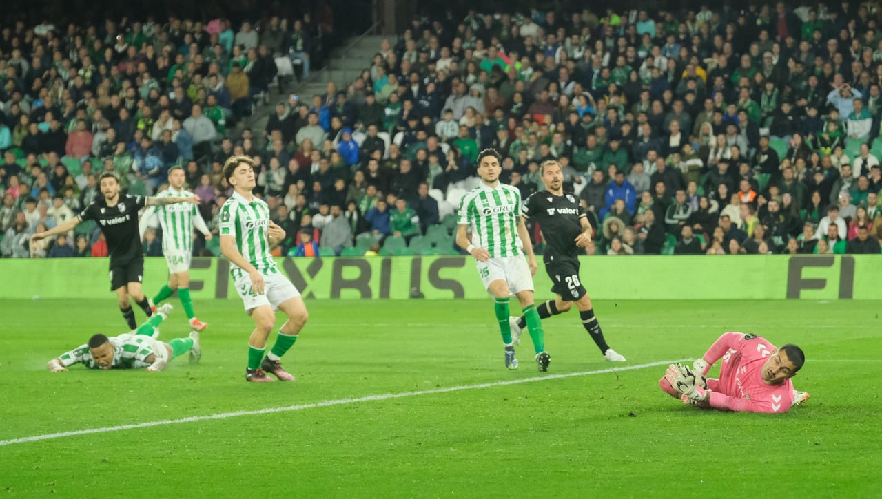 Real Betis 2-2 Vitória SC: Betis, '¡joé!'