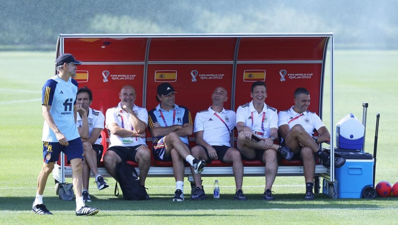 No conoce a De la Fuente, teme con caerse de la selección y guarda un reprochito para Luis Enrique