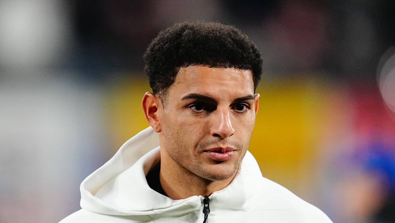 Diego Carlos, sin sitio en el Fenerbahçe, podría poner rumbo al Leeds United