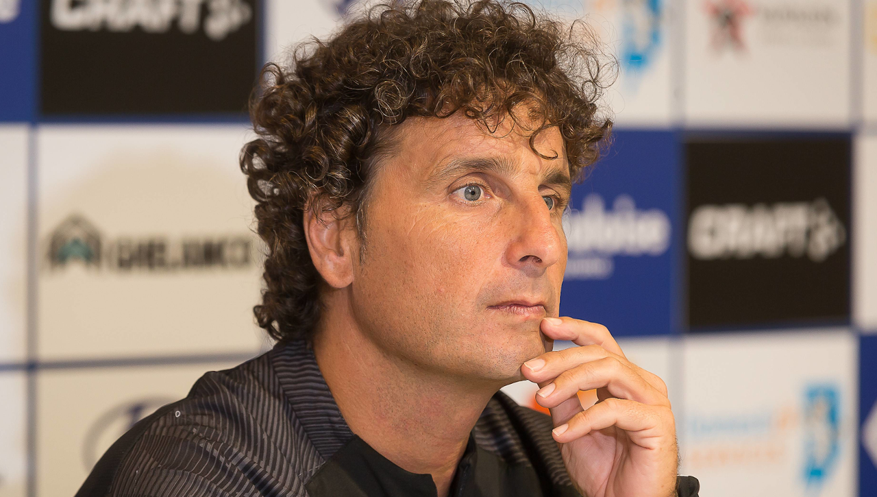 El Deportivo de La Coruña vive su peor momento con Idiakez