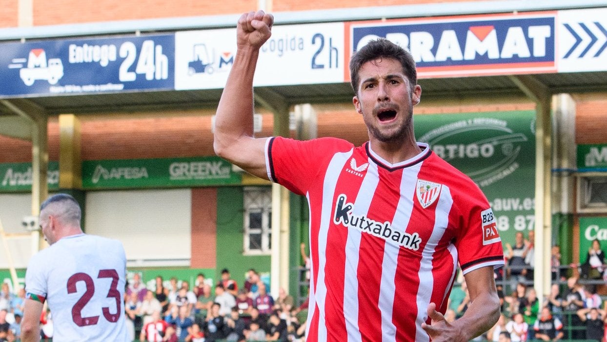 Valverde refuerza la delantera de su Athletic, al menos hasta enero