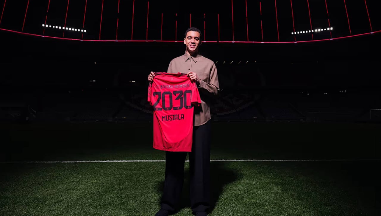 Musiala extiende su contrato con el Bayern de Múnich y 'espanta' los rumores de su salida