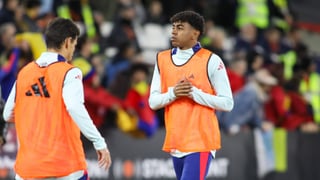 Lamine Yamal comunica su elección a Luis de la Fuente 