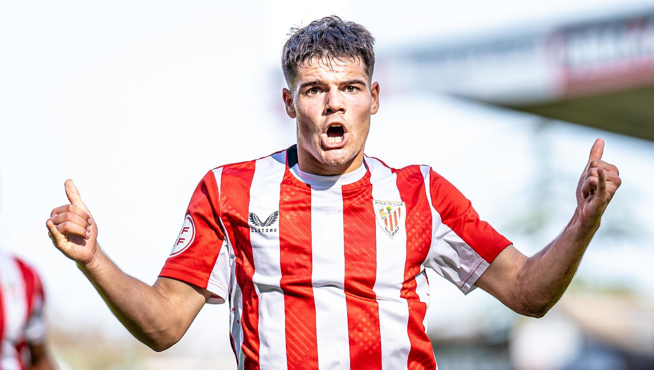 Peio Canales no se sabía el nombre "de la mayoría de sus compañeros en el Racing de Santander"