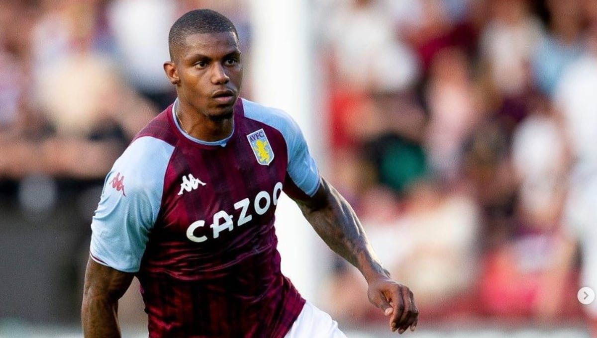 El delantero por el que el Aston Villa pagó 25 millones, en España para cerrar su nuevo contrato