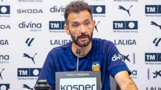 Corberán desvela cómo vive las horas previas del derbi Valencia - Levante: "Tengo un problema"