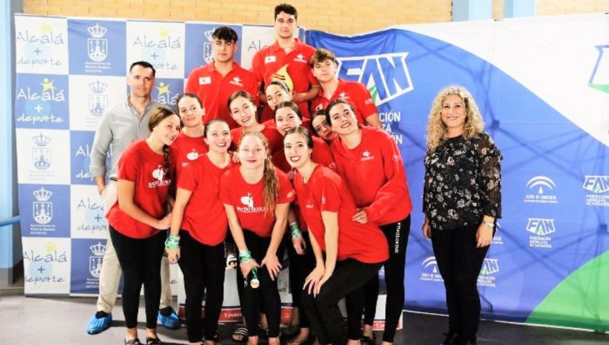 El CN Sincro Sevilla logra el doblete en el Andaluz de natación artística