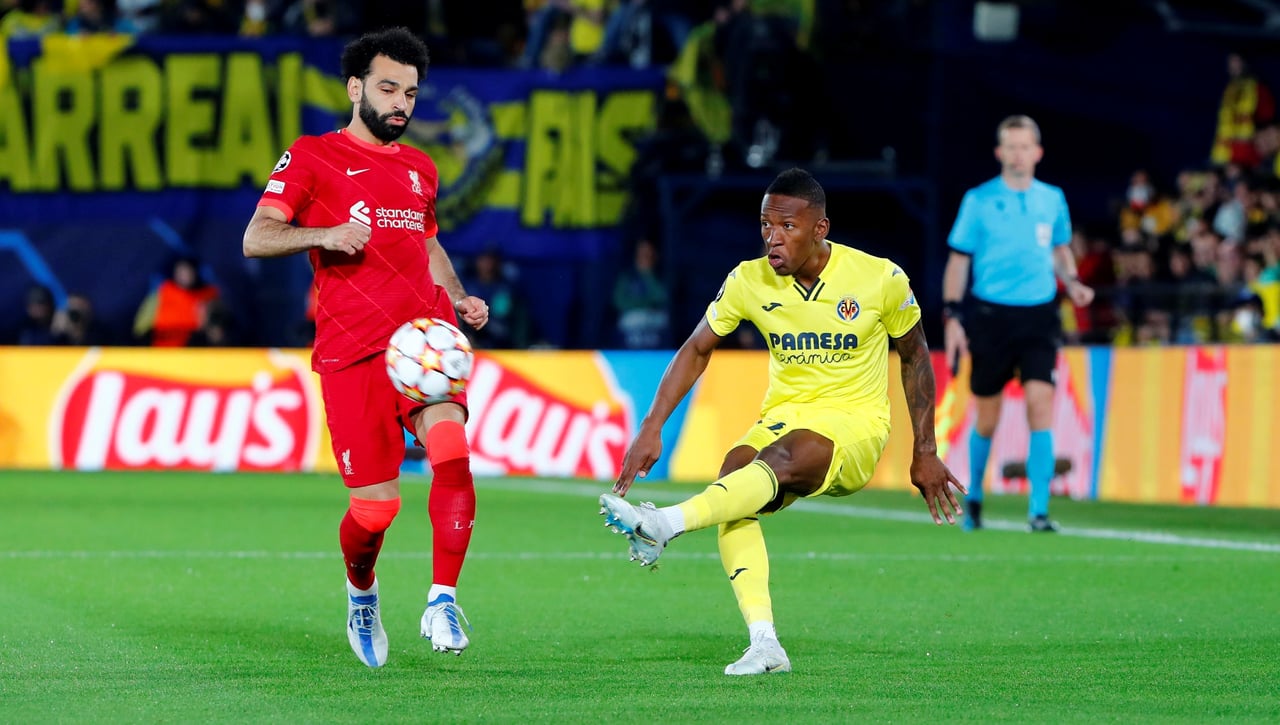 El "no" de Álex Moreno provoca un problema en un rival directo del Betis