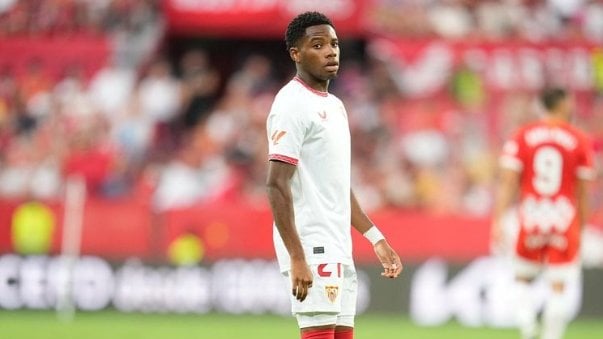 El Sevilla resuelve la duda con Idumbo