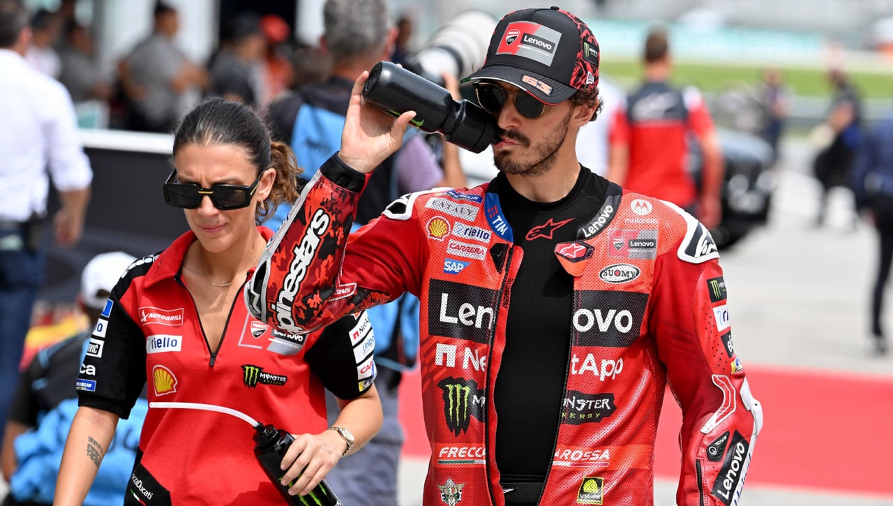 Bagnaia se moja en la última polémica de Rossi y Marc Márquez