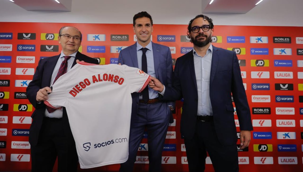 El puesto de Diego Alonso... y el de Víctor Orta