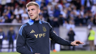 Un ex sevillista entra en la ecuación del central que desea el Betis