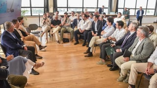 Sevilla cumple con sus clubes