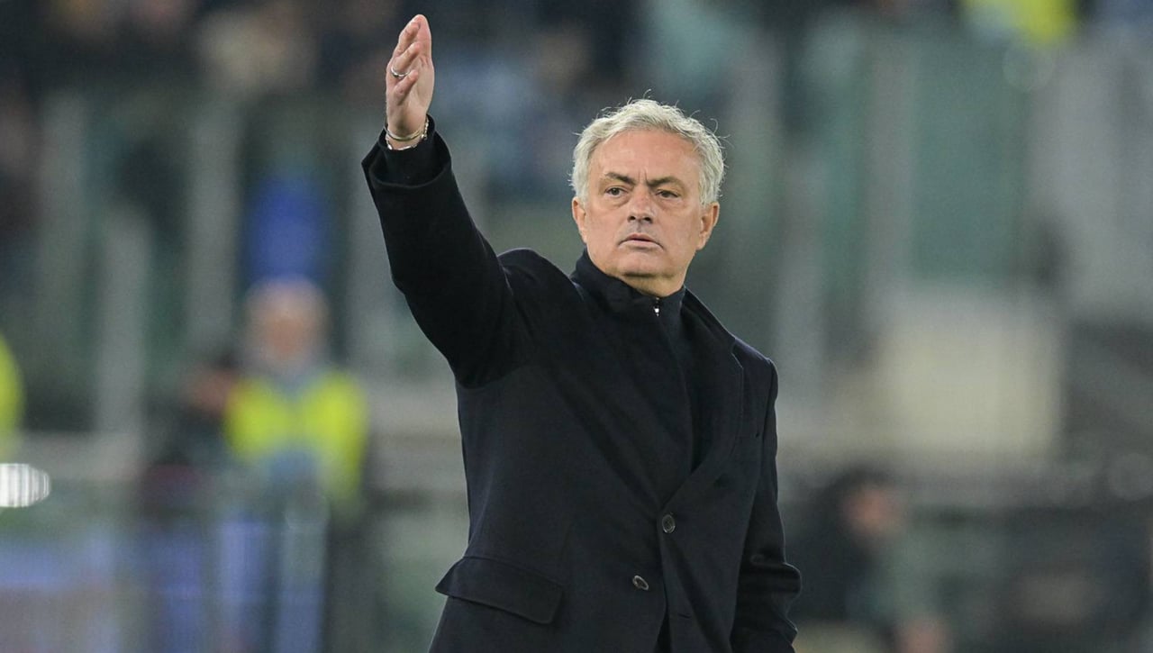 Mourinho se apunta como candidato al banquillo este verano