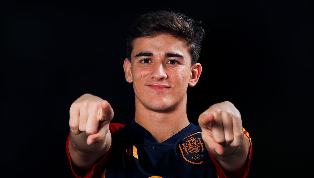 El enganchón de Gavi con un marroquí y sus huevos