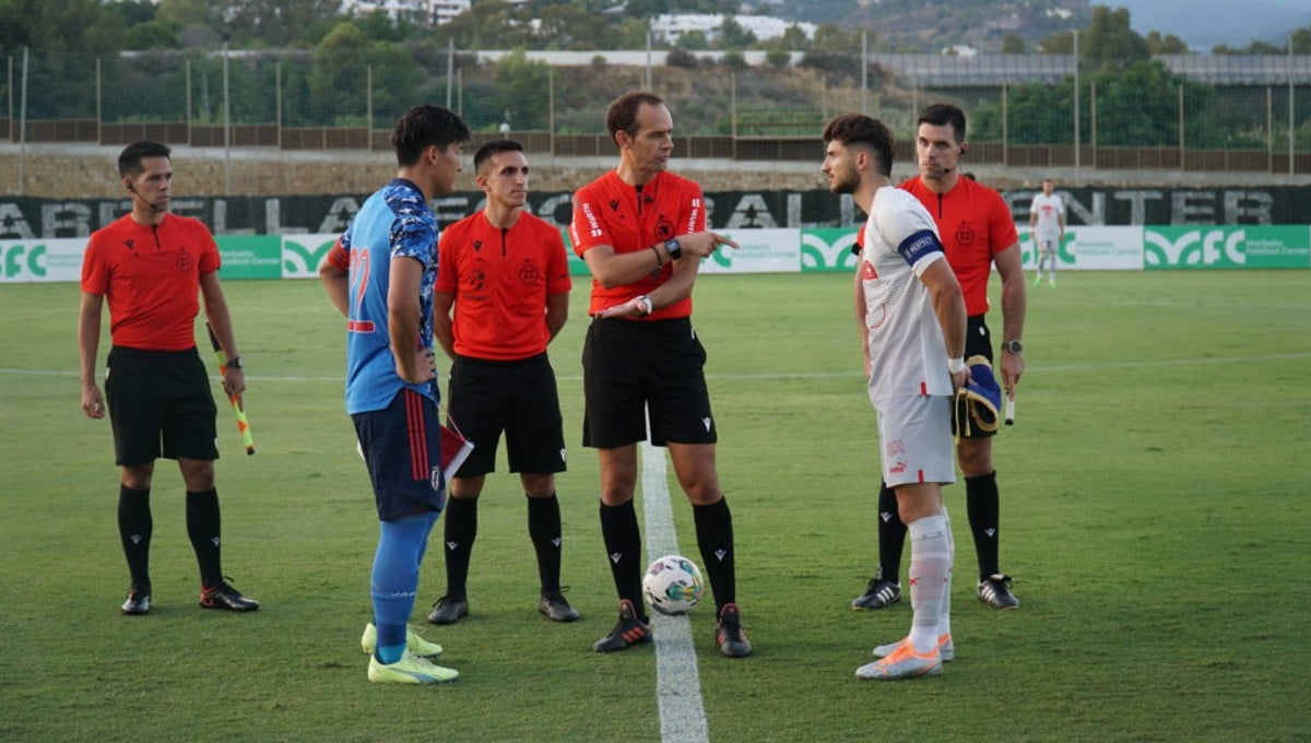 El Cádiz sigue de cerca a jóvenes promesas de Suiza y Japón