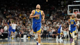 Stephen Curry alcanza a Michael Jordan y da otra lección a Wembanyama