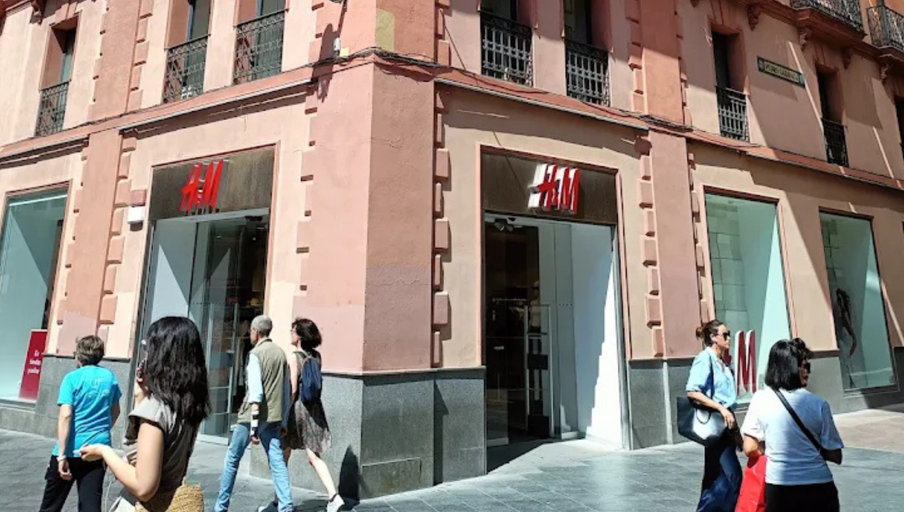 Restructuración en la moda rápida: H&M cierra casi 30 tiendas y pone el foco en las ventas online